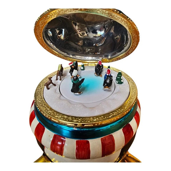 Animated Penguin Musical Box Windup Plays Joy To The World Mr Christmas VTG 7" - Picture 6 of 7